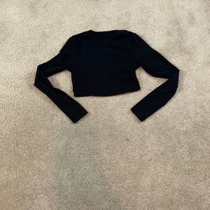 Plain black cropped long sleeve!